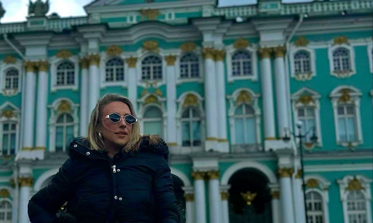 ZAROBLJENA U AVIONU IZNAD MOSKVE Šokantna ispovest novinarke Dejane Kljajić dok su dronovi napadali grad