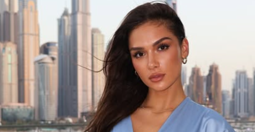 NADREALNE SCENE IZ PAKLA: Srpska influenserka se sunča dok Dubai zasipaju raketama, a ona je objavila - ovo! (FOTO)