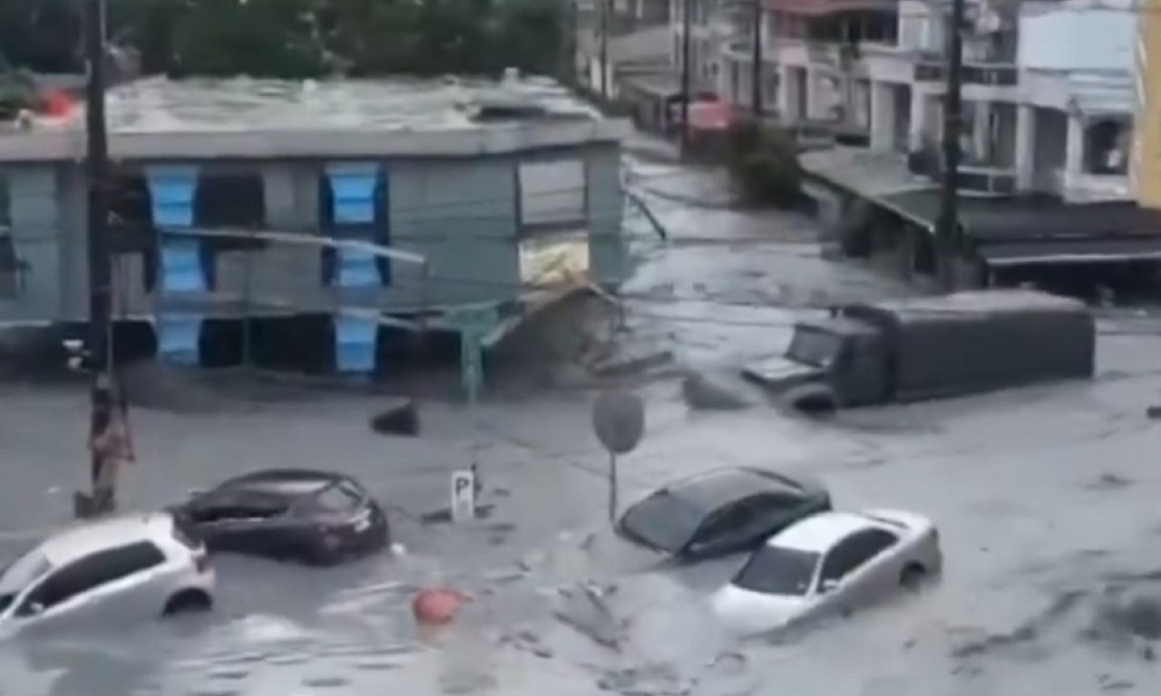 SUPERTAJFUN RAZARA HONG KONG I TAJVAN Snažna bujica nosi sve pred sobom, strahuje se da ima na desetine mrtvih (VIDEO)