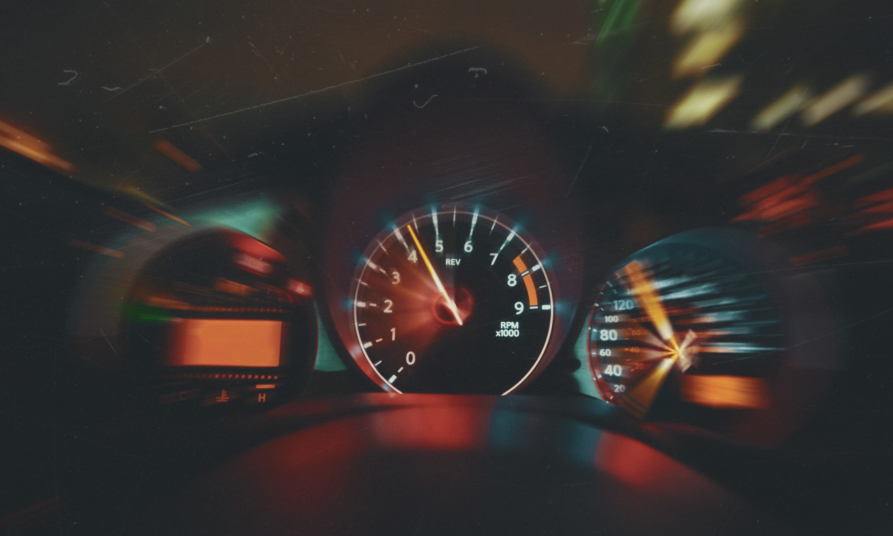 CRNOGORCI DIVLJALI NA PUTU Policajci ovo ne pamte - jedan vozio 202, drugi 198 kilometara na sat (FOTO)