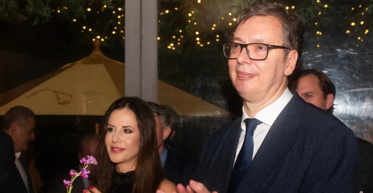 TAMARA VUČIĆ PODELILA SLIKE SA ALEKSANDROM NA KIŠNOJ VEČERI Pogledajte foto zapis iz Njujorka