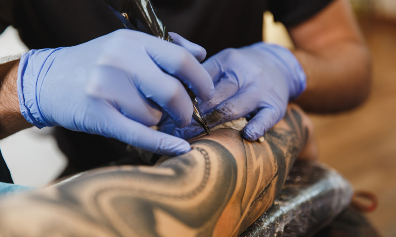 SVI SE PITAJU ŠTA ZNAČE TETOVAŽE MURINENA Jedna od njih se posebno ističe, evo šta pojačanje Partizana "nosi" na sebi