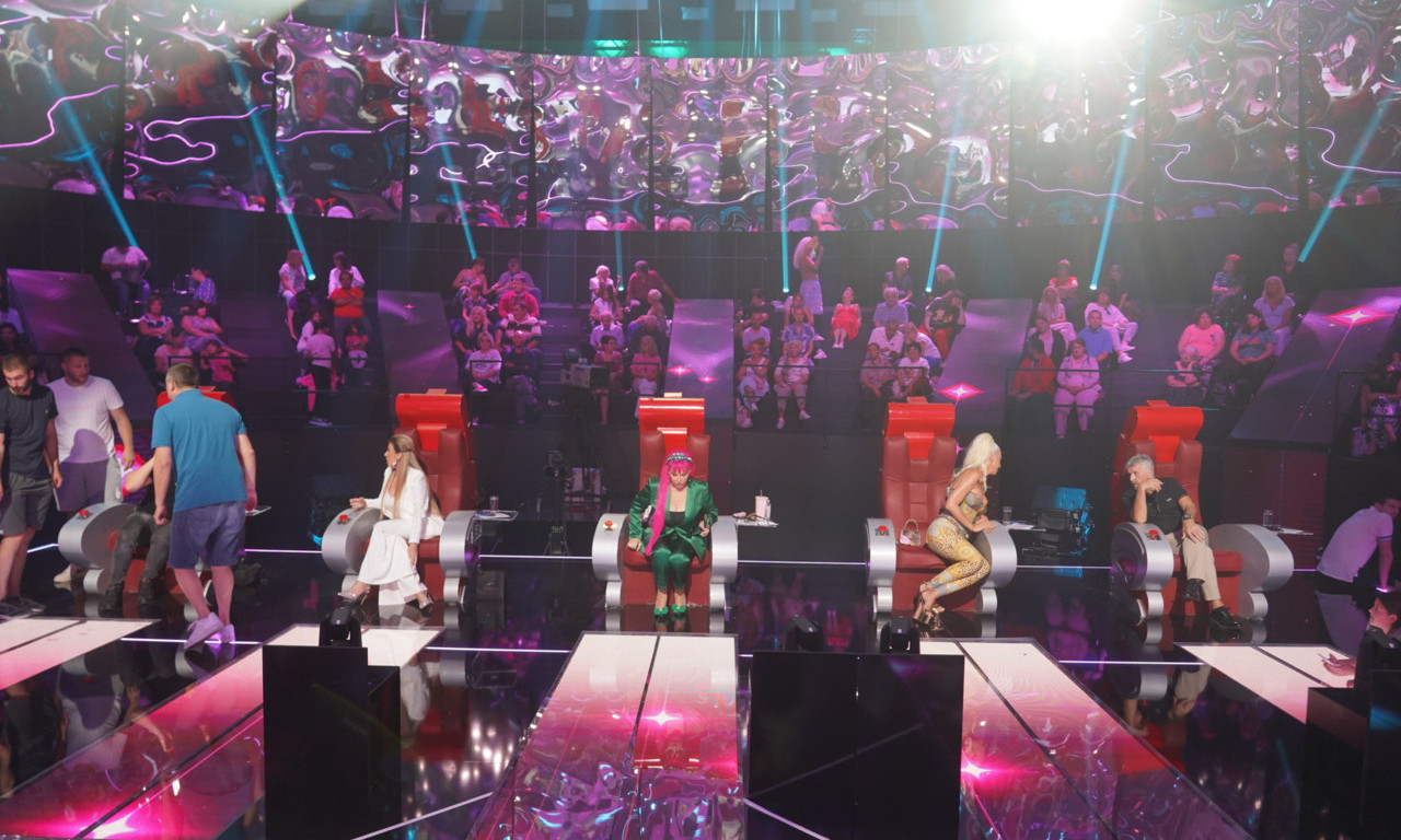 TREĆA EMISIJA PINKOVIH ZVEZDA: Ognjen i Gojko razvalili, Karleuša vređala kandidate (FOTO+VIDEO)