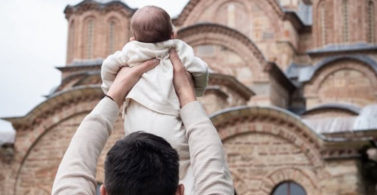 MILAN VASIĆ KRSTIO SINA DESPOTA U GRAČANICI: Emotivni stihovi na Krstovdan diraju do suza! (FOTO)