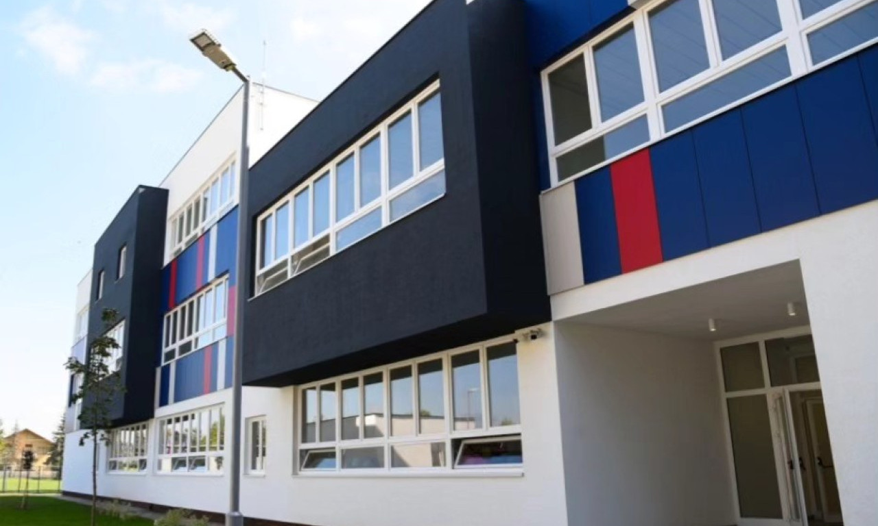 PRIVEDEN UČENIK (13) U SREMSKOJ MITROVICI Pretio da će uneti nož u školu