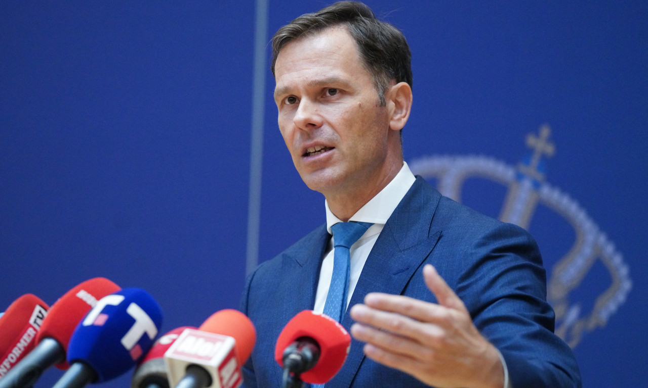 SINIŠA MALI O LEGALIZACIJI I INFLACIJI U SRBIJI "Zakon nije za tajkune!" (FOTO+VIDEO)