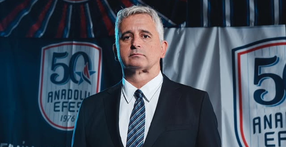 PREKID SARADNJE Kokoškov napustio Efes, nastavljena seča trenera u Evroligi