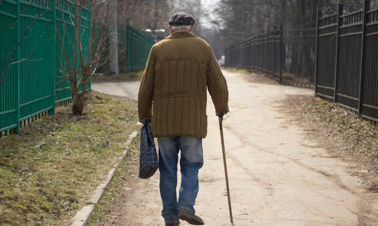 OVA SELA U SRBIJI IMAJU SAMO JEDNOG STANOVNIKA Nekada domovi više desetina porodica, a danas nema slika zaborava (FOTO)