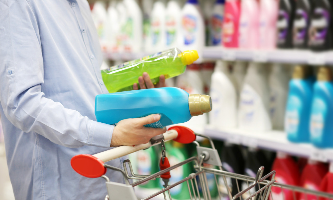 SVE VIŠE SRBA PAZARI U OVIM PRODAVNICAMA: Garderoba, tehnika, obuća i kućne potrepštine po nižim cenama