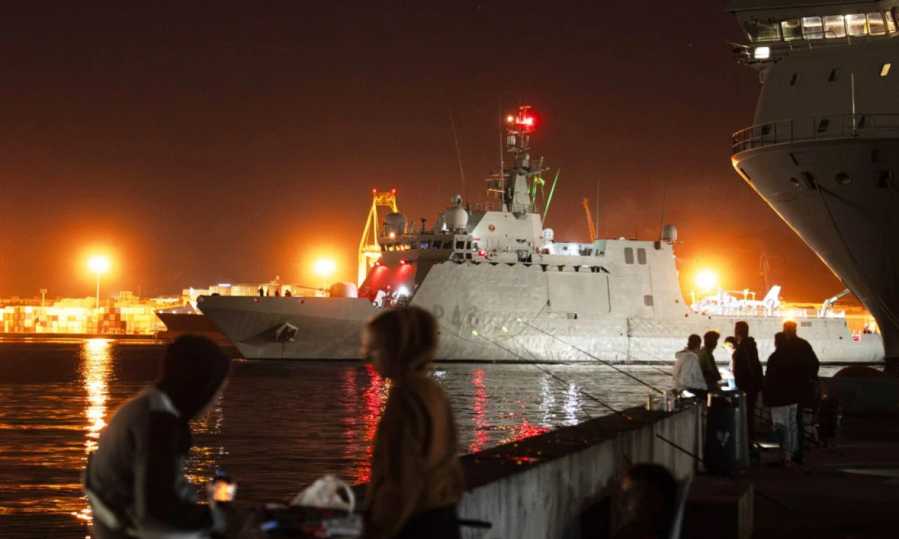 "UŠLI SMO U ZONU VISOKOG RIZIKA" Drama na moru kod Gaze - oko flotila kruži izraelski brod (VIDEO)