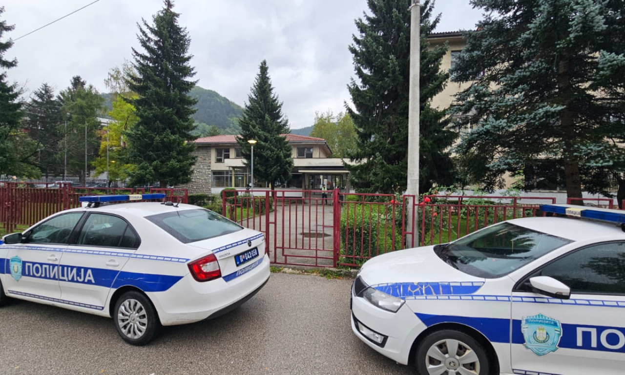 U SVIM GRADOVIMA U SRBIJI DOJAVE O BOMBAMA Policija na terenu, deci zabranjen ulaz