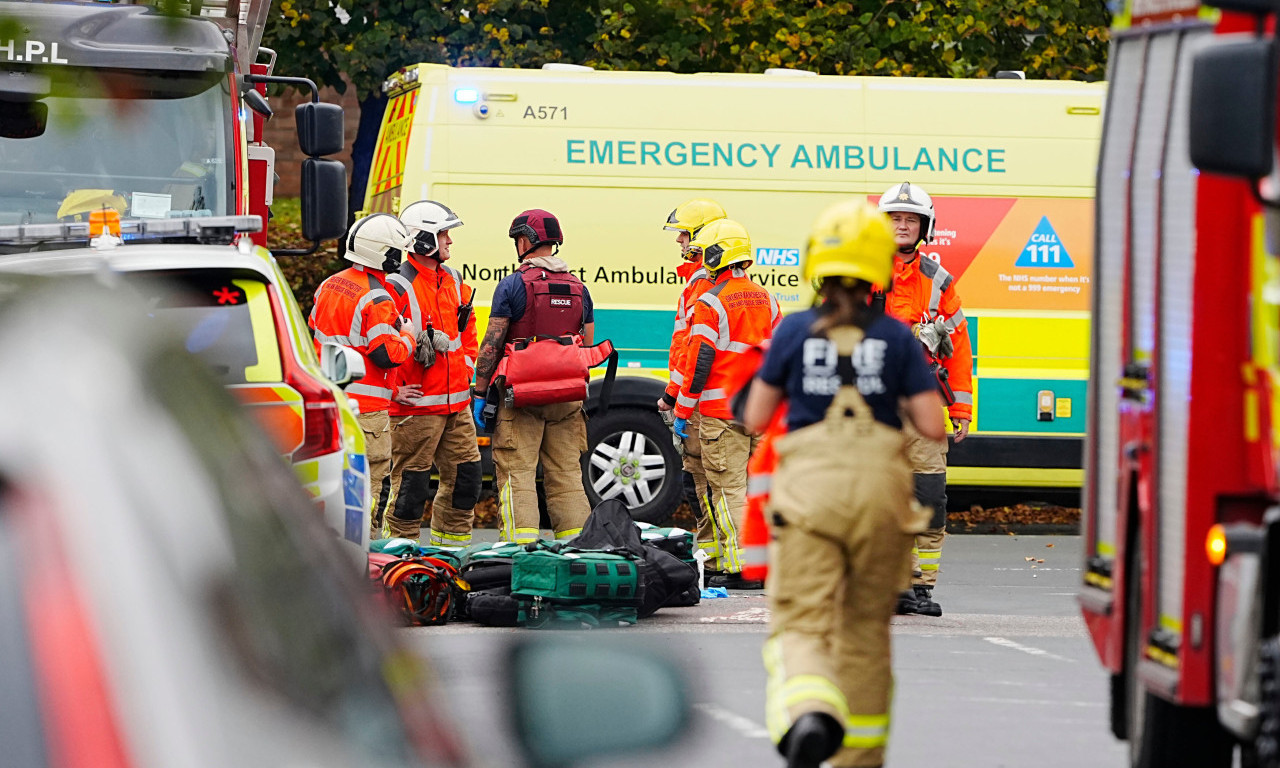 DETALJI KRVAVOG NAPADA NA PRAZNIK Autom "pokosio" vernike kod sinagoge u Mančesteru, ima mrtvih! (FOTO)