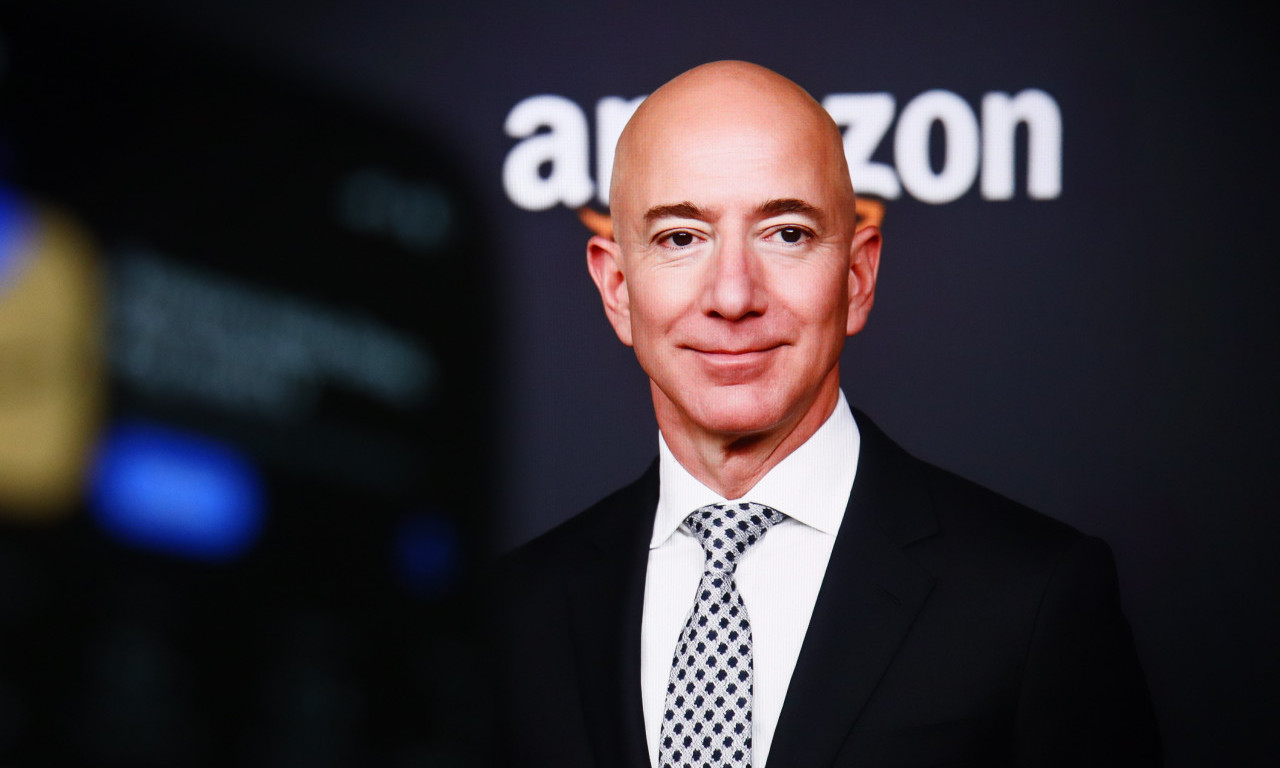 DŽEF BEZOS IZNEO ŠOKANTNO PREDVIĐANJE Za 10 godina niko neće imati svoj kompjuter!