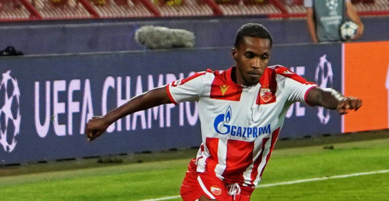 KATASTROFA ZA ZVEZDU Šavi Babika zbog povrede dugo neće na teren!