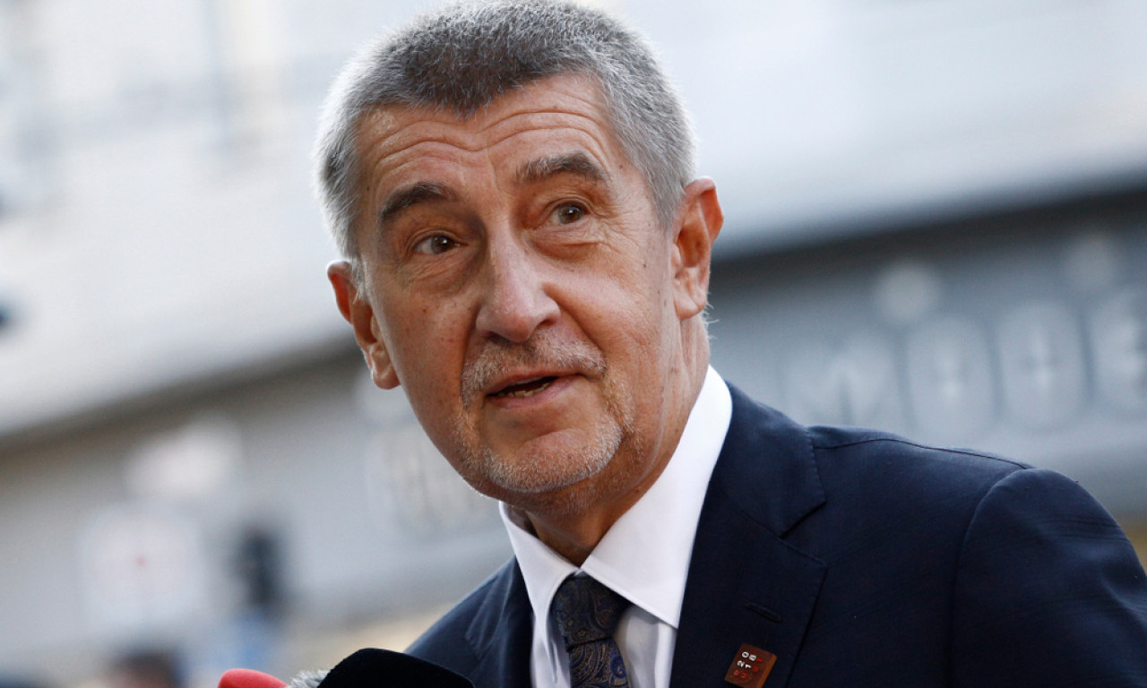 STRANKA ANDREJA BABIŠA POBEDILA NA IZBORIMA U ČEŠKOJ Bivši premijer slavi uz šampanjac i ovaj italijanski hit (FOTO)