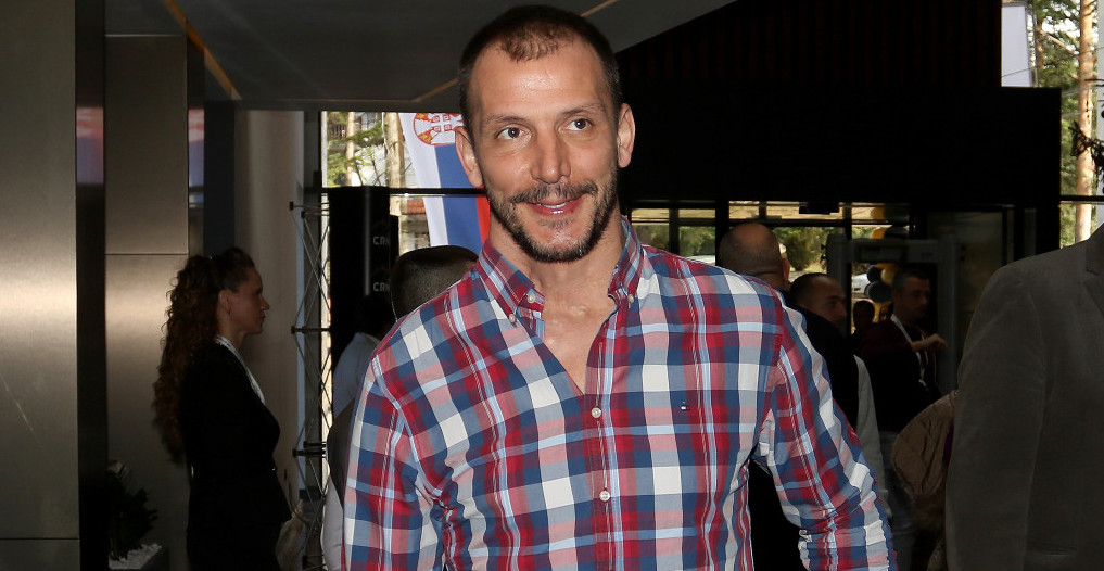 I POSLE MAJE-MAJA! Ovo je nova devojka Dače Ikodinovića: Bila je luda za njim, a viđala se i sa ovim muzičarem