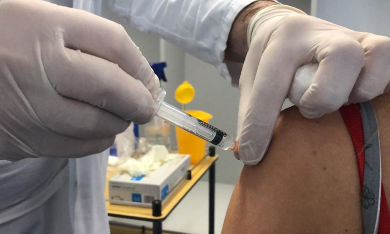 VIRUSI HARAJU SRBIJOM, OVO JE SPAS Počinje vakcinacija protiv gripa u ovom srpskom gradu - važno obaveštenje za građane