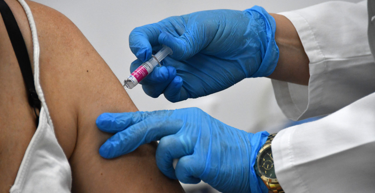 POČELA VAKCINACIJA PROTIV GRIPA U SRBIJI Za jednu grupu građana je obavezna, a evo kada je najbolje primiti (VIDEO)