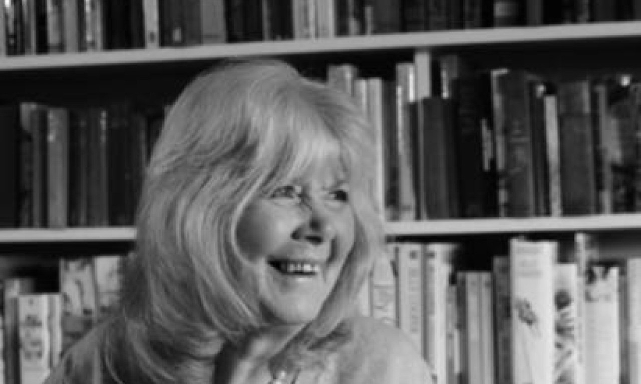 DŽILI KUPER PREMINULA U 88. GODINI Kraljica ljubavnih romana iznenada umrla, porodica dala potresno saopštenje