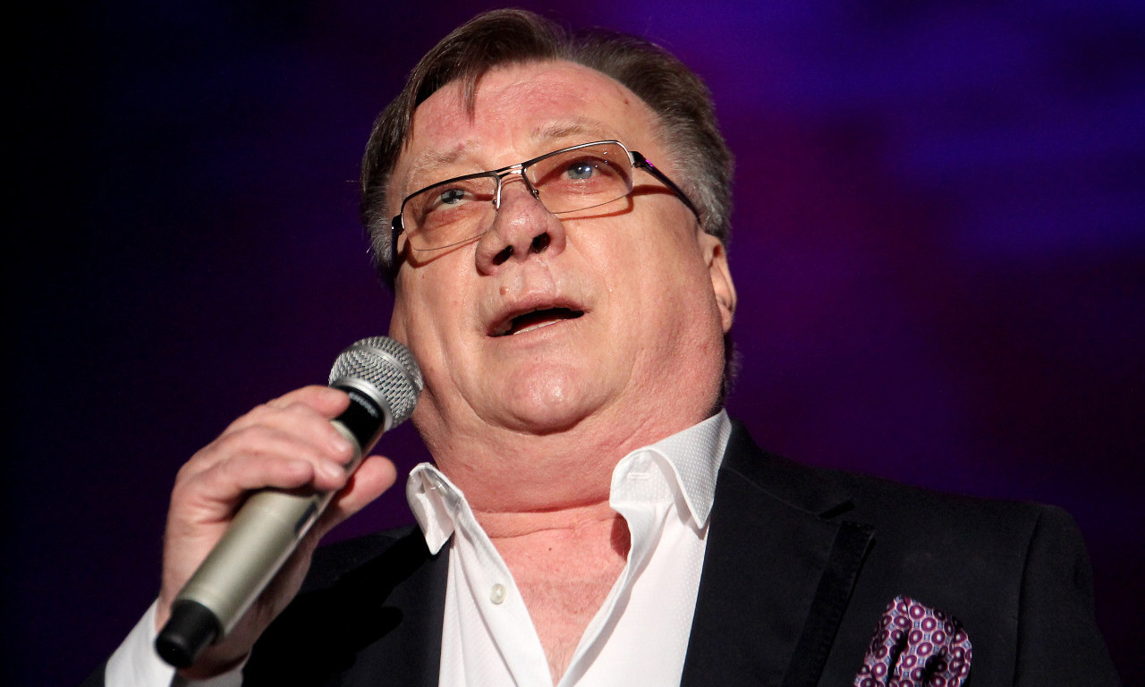 ZBOG HALIDA DOBIO 200.000 PREGLEDA ZA SAMO JEDAN DAN Ovo je tajna veza između Bešlića i Valentina