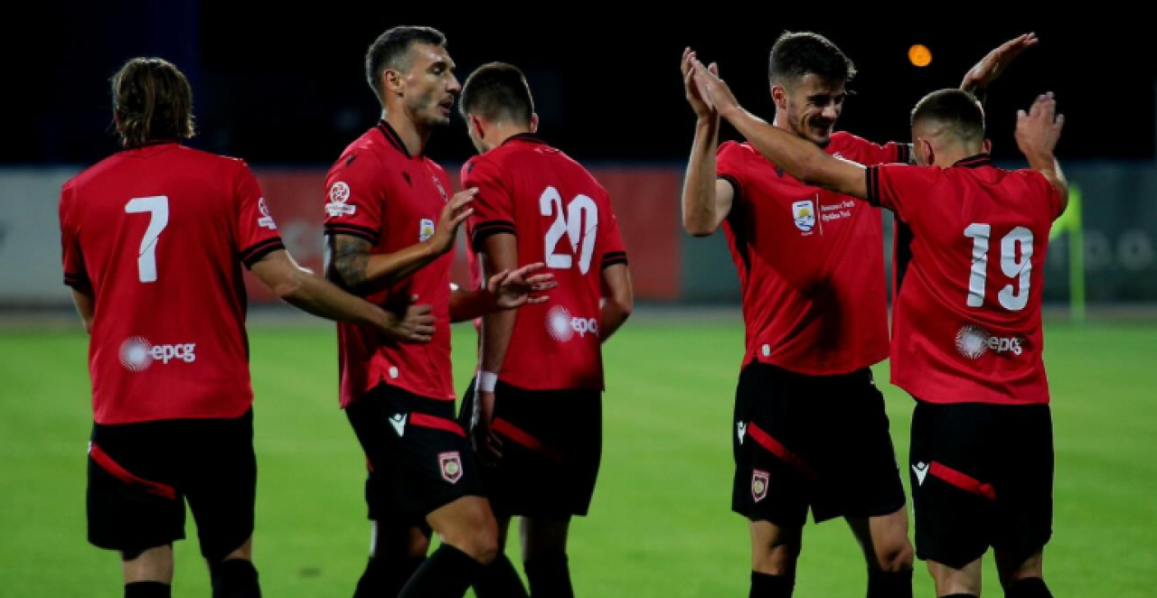 FUDBALSKI CIRKUS KOD KOMŠIJA Pogledajte tabelu o kojoj priča ceo svet - svi se pitaju jedno (FOTO)