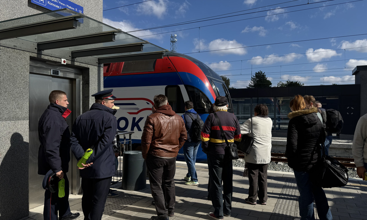 OVAKO IZGLEDA KARTA ZA BRZU PRUGU BEOGRAD–SUBOTICA Putnici oduševljeni "Sokolom" (FOTO)