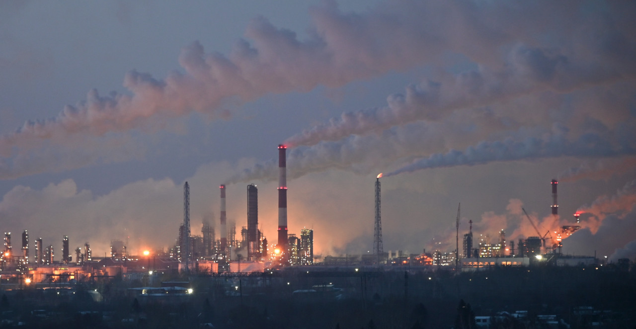 GORI POSTROJENJE KOMPANIJE "LUKOIL" Izveden novi napad dronovima na Rusiju!