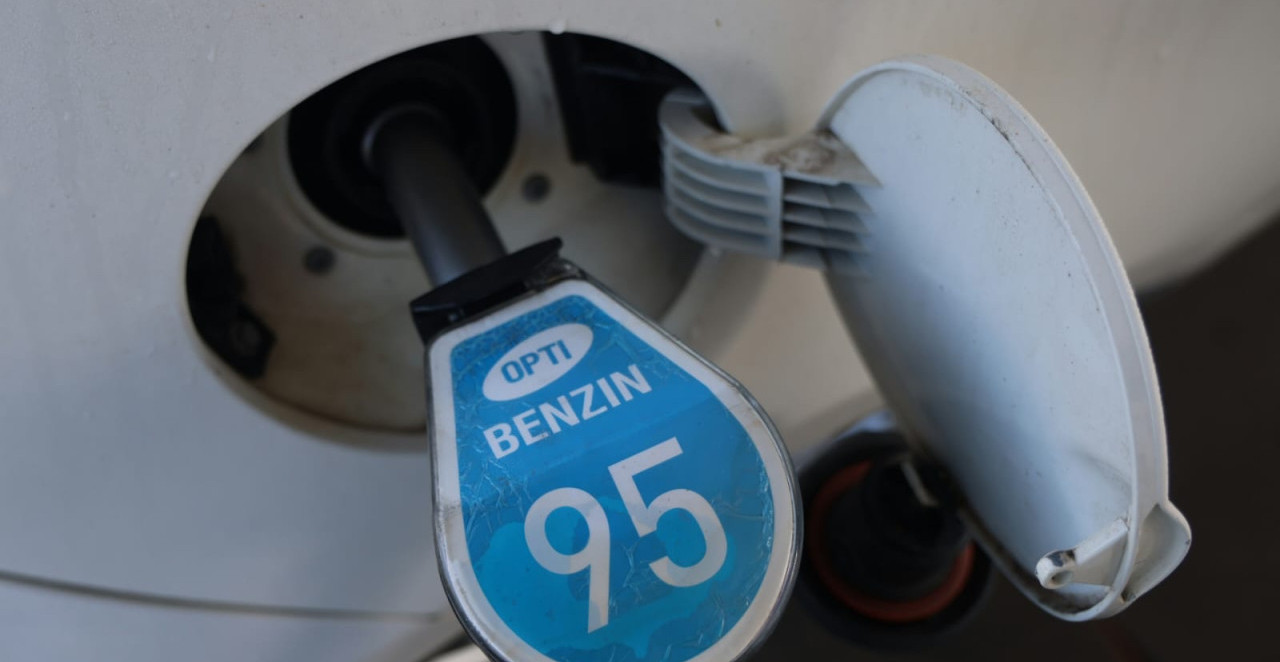 OD PONOĆI SKUPLJE GORIVO Ovo su nove cene na crnogorskim pumpama