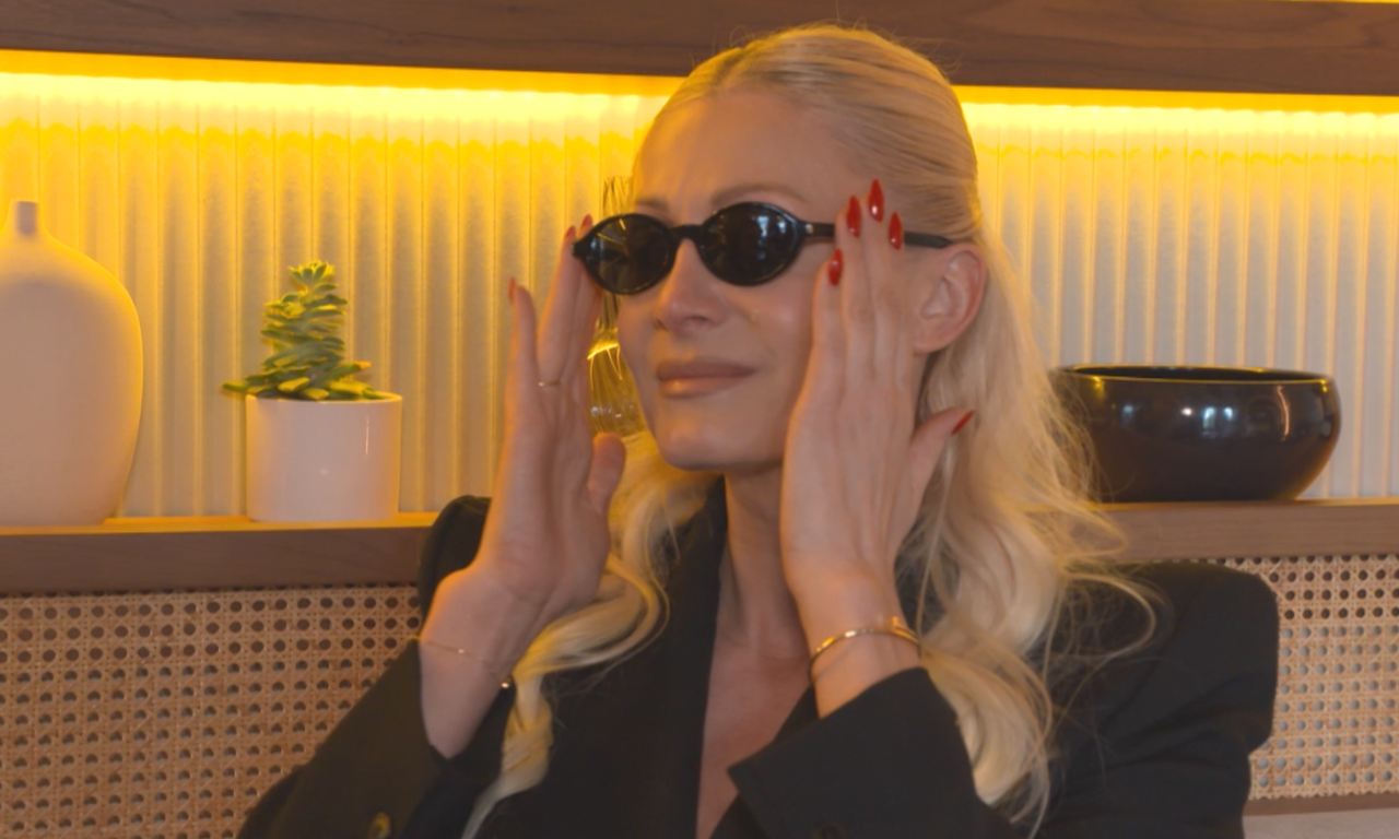 SLAĐANA MANDIĆ POŽELELA BRZ OPORAVAK VESNI ZMIJANAC Pevačica održala promociju novih pesama (VIDEO)