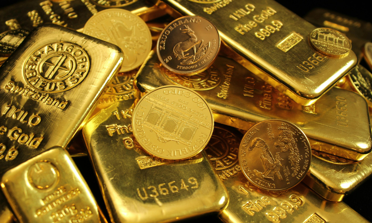 DOLAZE CRNI DANI ZA DOLAR Šangajska berza zlata kao alternativni centar trgovanja