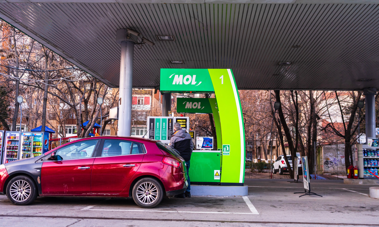 DA LI ĆEMO KUPOVATI GORIVO IZ FLAŠA? Srbija preuzima nove snabdevače, evo šta to znači za cene dizela i benzina