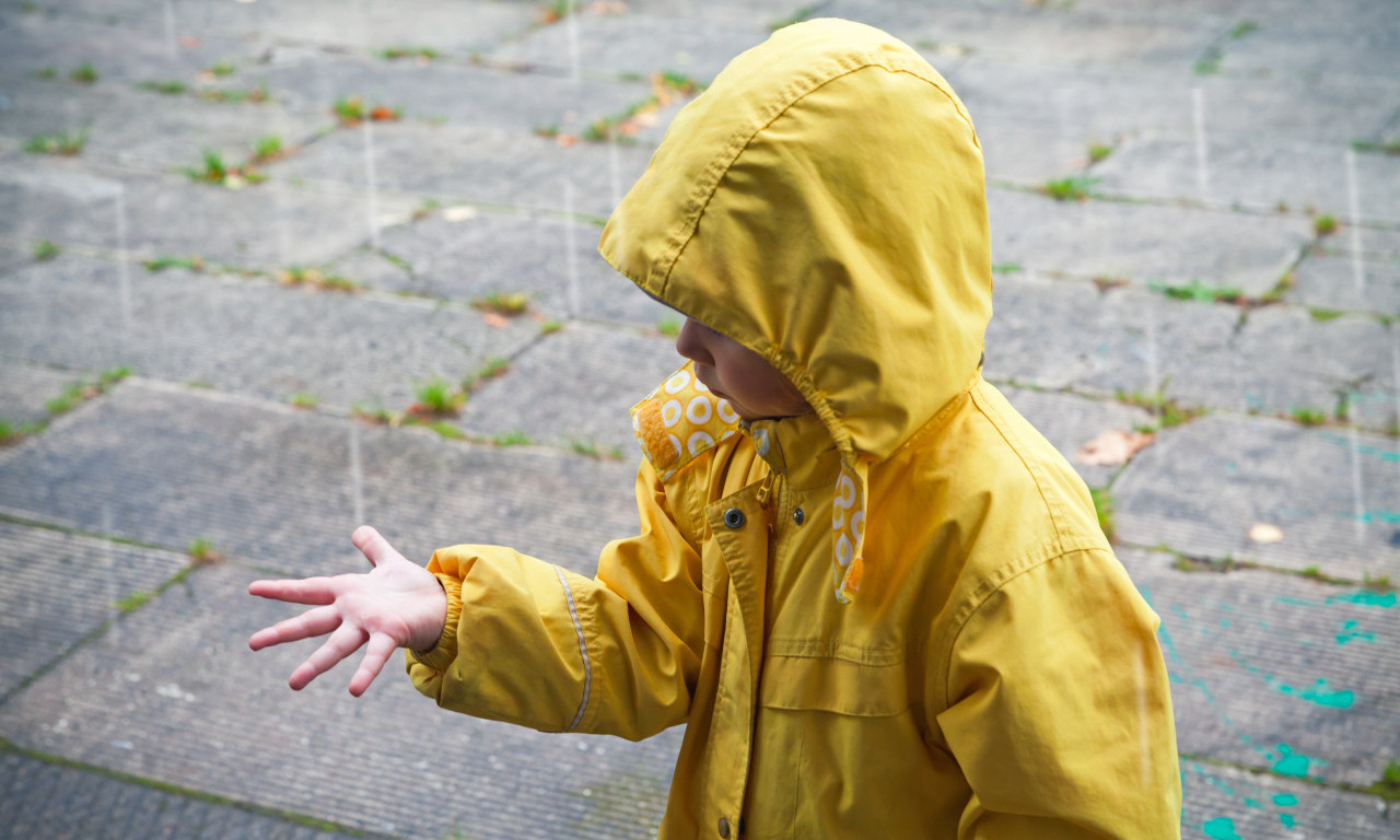 STIŽU PLJUSKOVI U BEOGRAD Ovi delovi Srbije neka se spreme! RHMZ izneo najnoviju prognozu