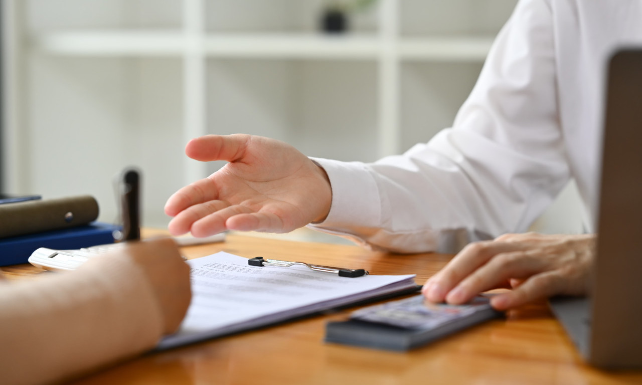 POSKUPLJUJU RATE KREDITA U SRBIJI Vasić: "Sad morate da uračunate..."