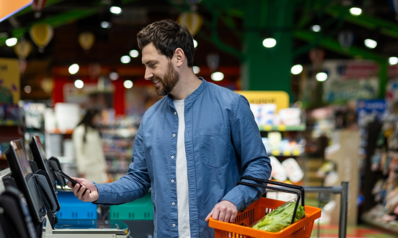 KAKO LJUDI MASOVNO KRADU PREKO SAMOUSLUŽNIH KASA Da li znate za "banana trik"?