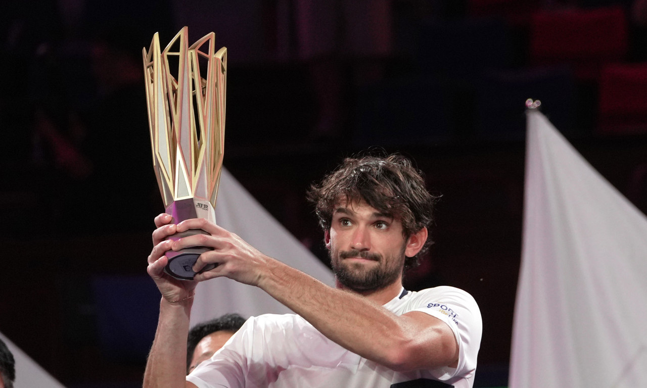 ĐOKOVIĆEV DŽELAT OSVOJIO ŠANGAJ Francuz šokirao svet i ispisao istoriju tenisa