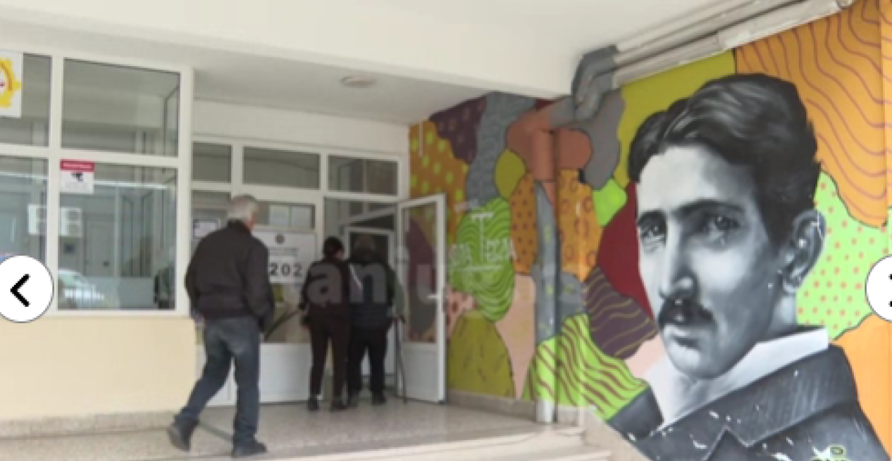 U LEPOSAVIĆU IZBORI PROTIČU REGULARNO Do 17 časova glasalo više od 50 odsto upisanih