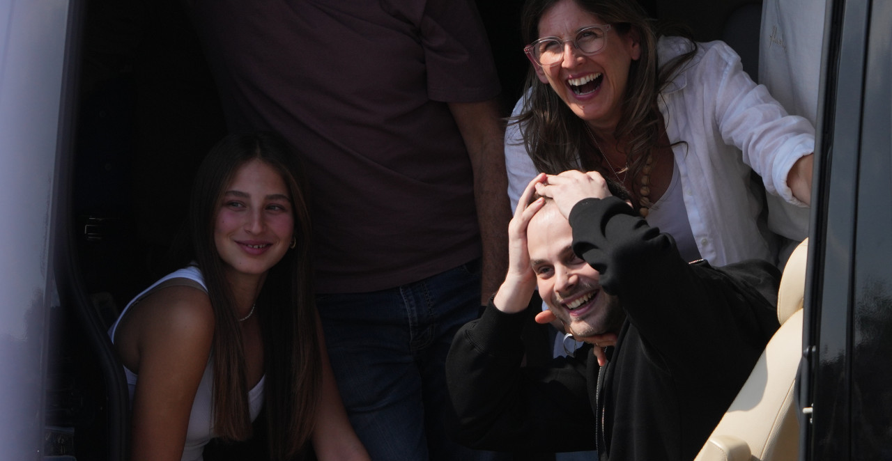 OHEL VIŠE NE VIDI NA DESNO OKO Počasni konzul Srbije u Izraelu otkrio u kakvom je stanju bivši taoc (FOTO)