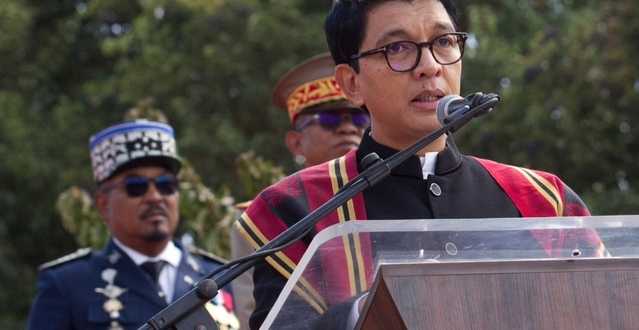 MORAO SAM DA POBEGNEM DA BI SPASIO ŽIVOT Predsednik Madagaskara se oglasio posle bega iz zemlje