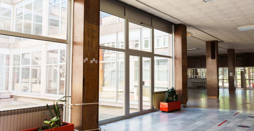 VAŽNA VEST ZA BRUCOŠE! Sutra je poslednji dan - ne zaboravite na dokumentaciju! (VIDEO)