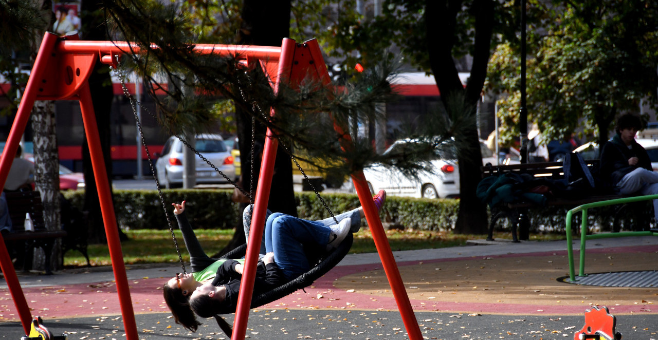 DOK UŽIVAMO U SUNCU, NEŠTO SE OPASNO DEŠAVA SA VREMENOM! Ovako blag novembar nikako nije dobar znak, evo o čemu se radi