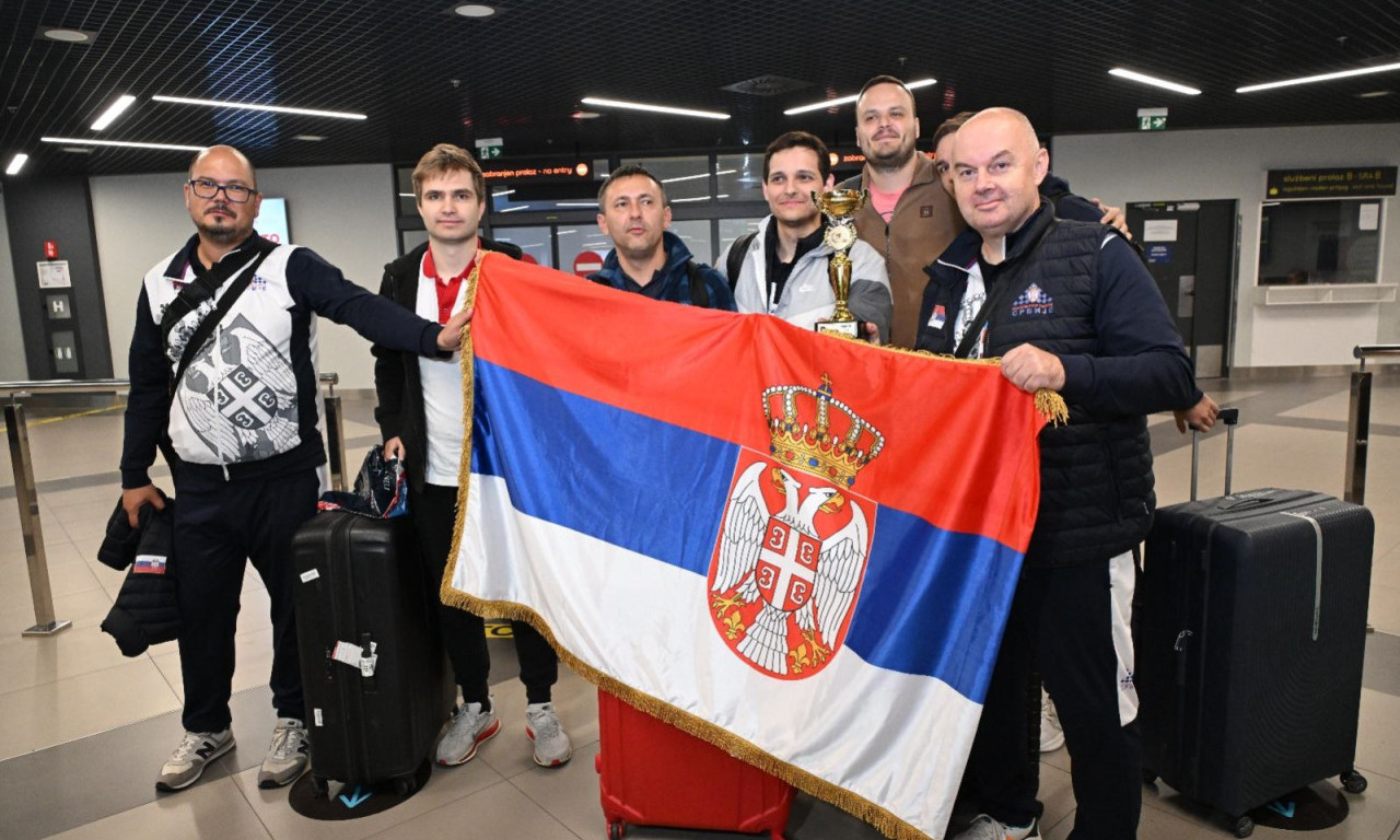 HEROJI STIGLI KUĆI Šahisti Srbije vratili se u Beogradu sa medaljom sa EP (FOTO)