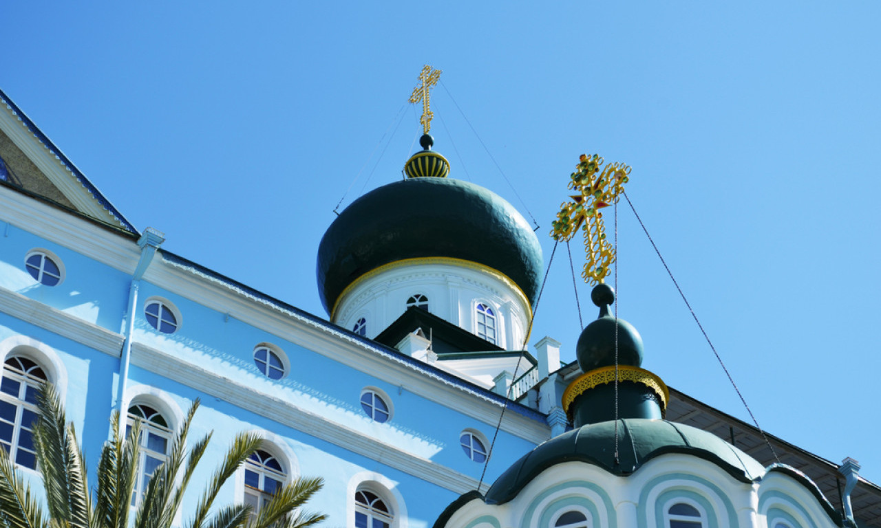 UHAPŠEN RUSKI MONAH NA SVETOJ GORI Lisice mu stavljene na aerodromu, a suđeno po skraćenom postupku, ovo su detalji