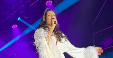 TANJA SAVIĆ RASPLAKALA SARAJEVO: Emotivna posveta Halidu Bešliću dirnula sve! (FOTO+VIDEO)