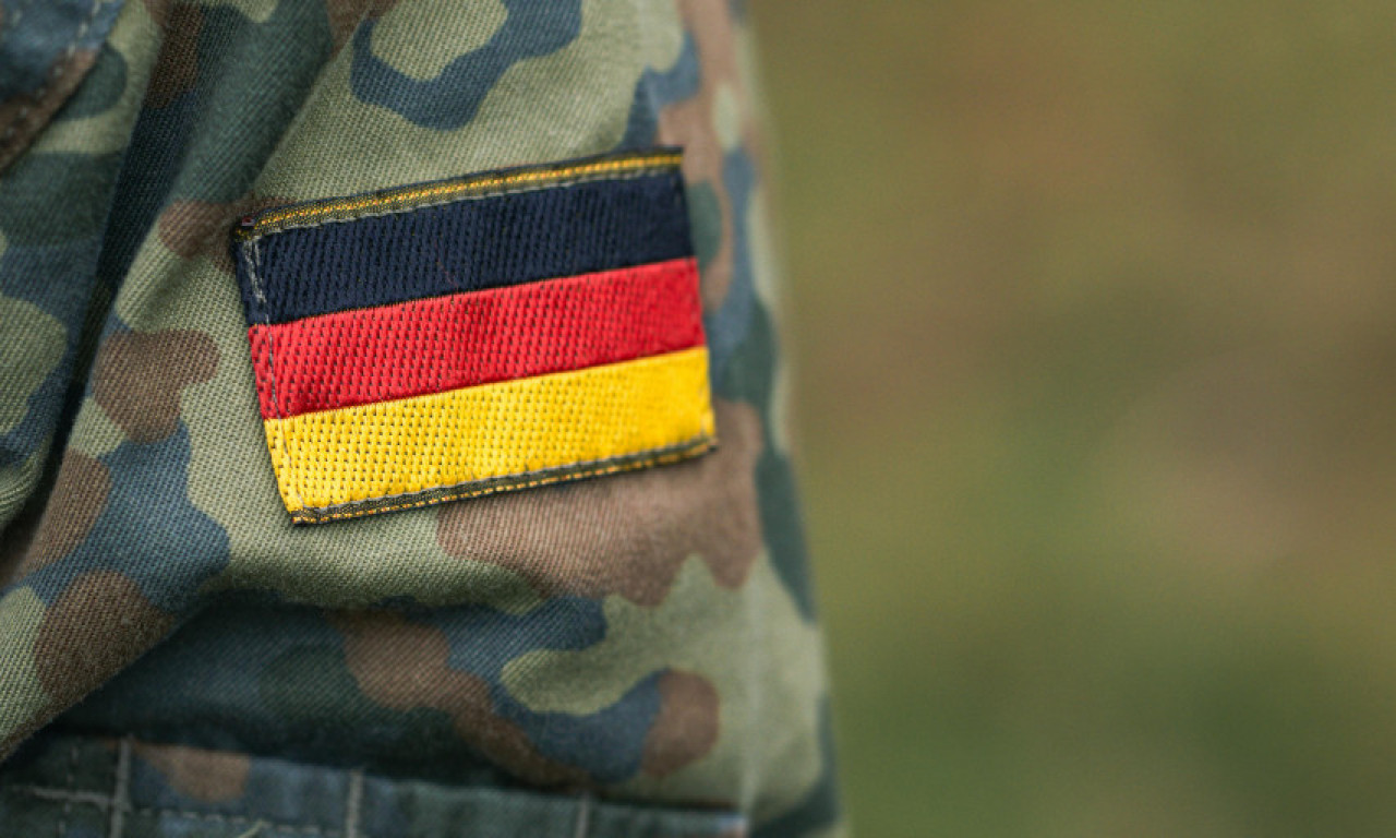 VOJNA VEŽBA ZAVRŠENA KOBNO Nemački vojnici zapucali ćorcima na policiju, oni odgovorili pravim mecima