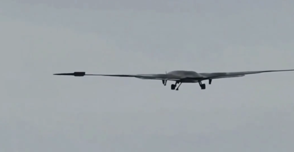 KINESKI DŽINOVSKI NEVIDLJIVI DRON PRVI PUT SNIMLJEN U LETU? Pogledajte snimak od kog drhti svet (VIDEO/FOTO)