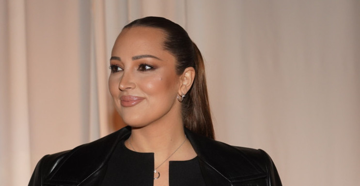 PRIJOVIĆKA OTKRILA KOJA JE NATAŠINA PESMA RASPLAKALA!: Došla na promociju sva u crnom (FOTO)