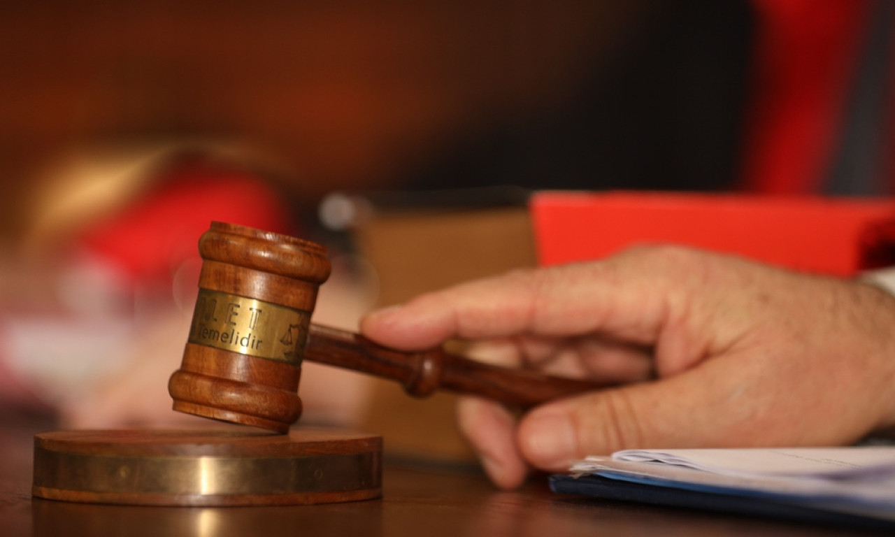 BRANISLAVU KOJI JE UBIO ŽENU I TAŠTU IZREČENA PRESUDA Ležao pored Draganinog tela i čekao policiju