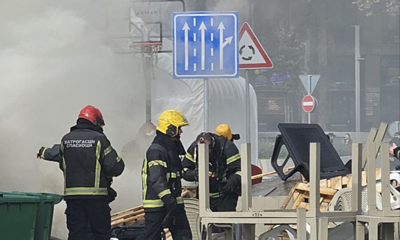 ŠIRI SE POŽAR U "ĆACILENDU"! Sedam vatrogasnih vozila gasi vatru (FOTO+VIDEO)