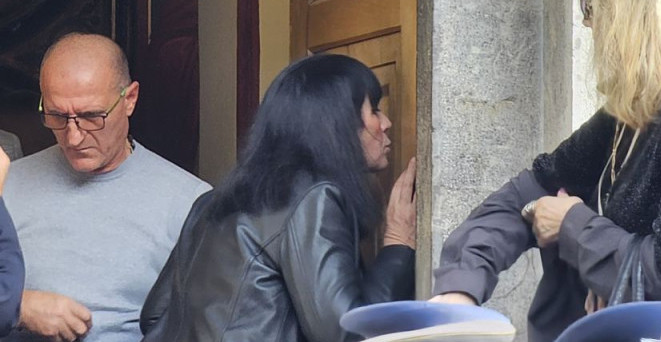 UDOVICA NEBOJŠE PAVKOVIĆA U SUZAMA Ceca, peta žena generala, skrhana bolom u crnini