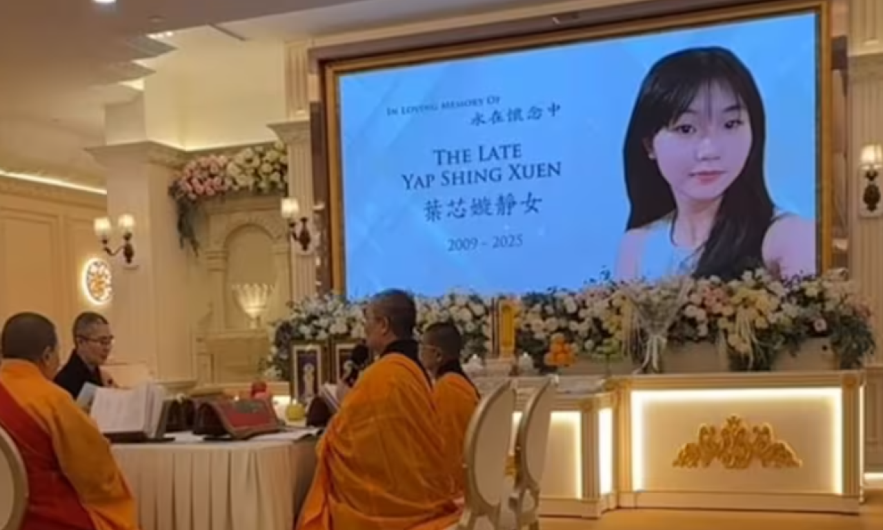 DEČAK (14) SA 200 UBODA NOŽEM ISKASAPIO DEVOJČICU Suđenje zatvoreno, biće kažnjen sa 12 udaraca štapom?! (VIDEO)